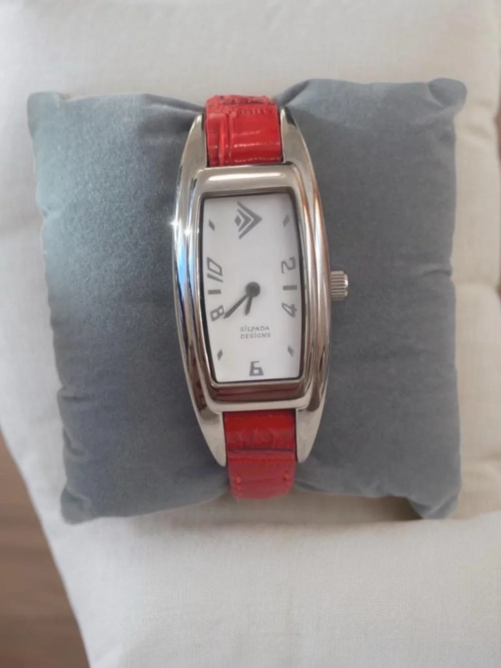 Silpada Red Leather Strap Ladies Watch T1297 NEW Battery!